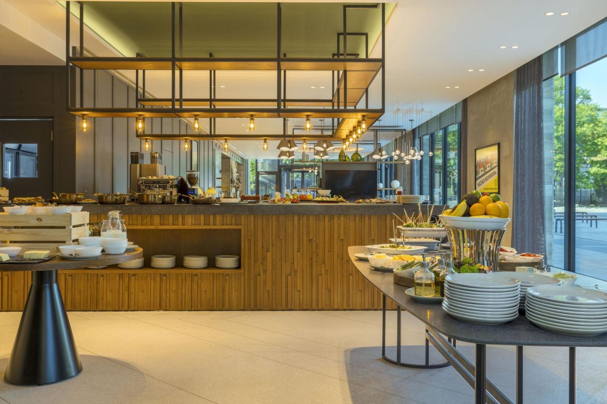 Four Points By Sheraton Budapest Danube Exteriör bild
